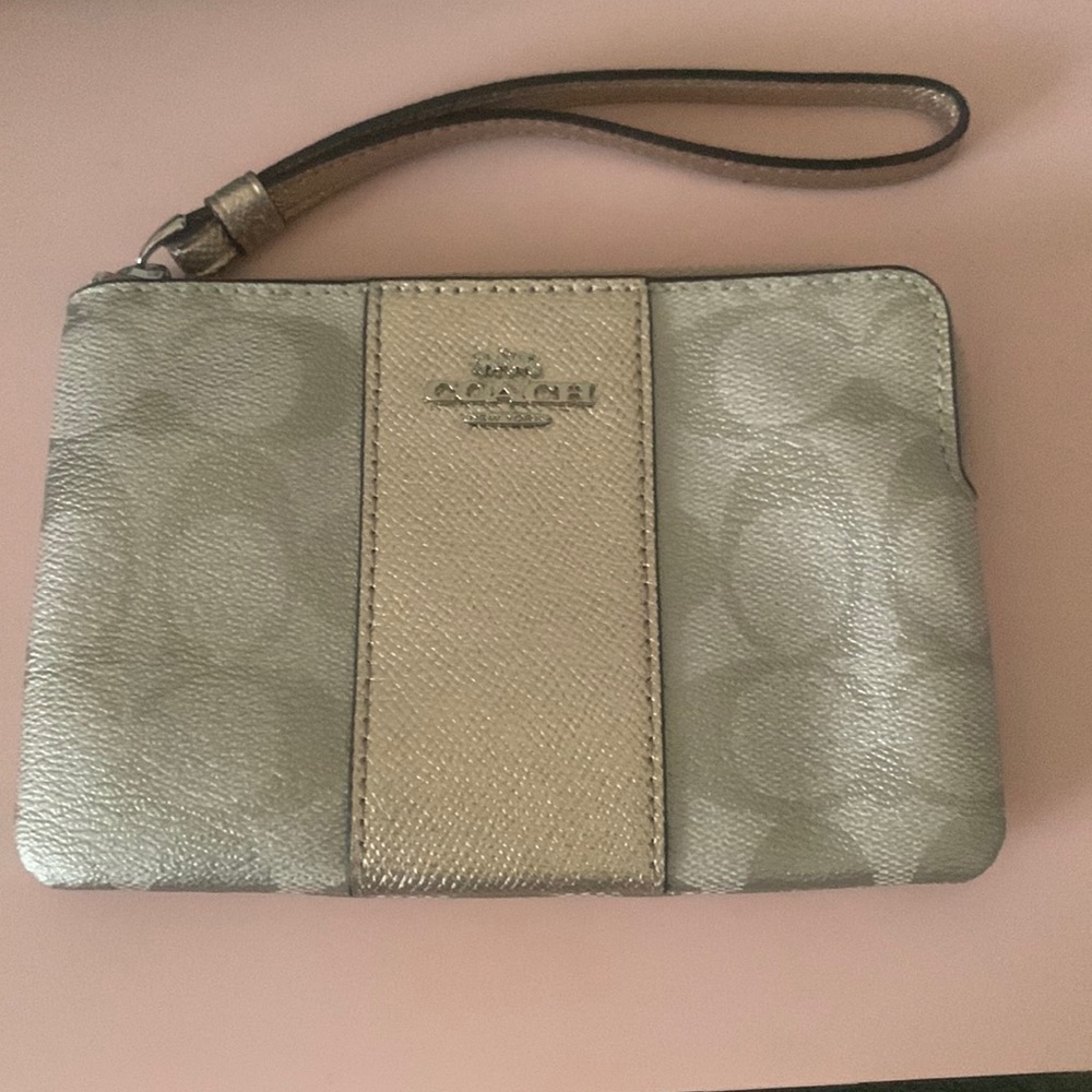 COACH WOMENS Corner Zip Wristlet In Canvas Leather